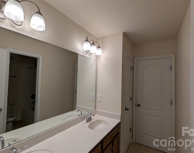 4848 Pepper Drive - Photo Thumbnail 10