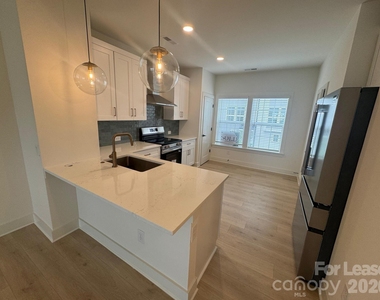 3011 Casting Street - Photo Thumbnail 12