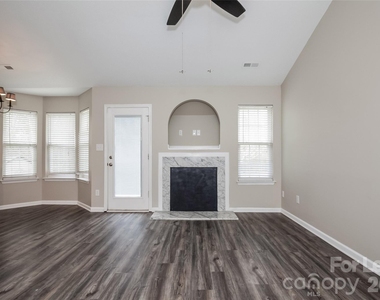 3361 Hunting Wood Court - Photo Thumbnail 5