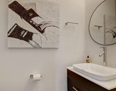 525 Bayfront Drive - Photo Thumbnail 9