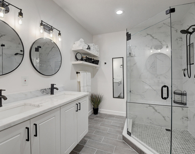 525 Bayfront Drive - Photo Thumbnail 20