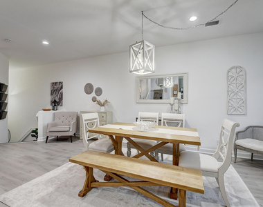 525 Bayfront Drive - Photo Thumbnail 12