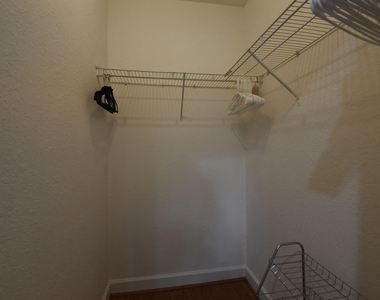 525 Bayfront Drive - Photo Thumbnail 28