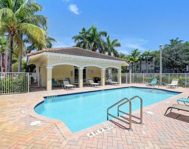 525 Bayfront Drive - Photo Thumbnail 32