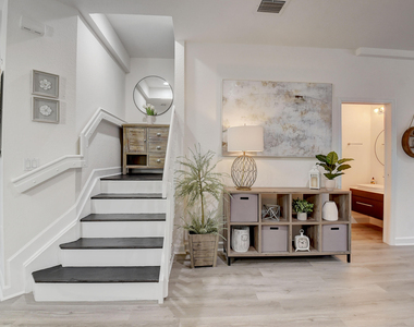525 Bayfront Drive - Photo Thumbnail 16