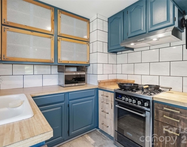 20618 Cornelius Court - Photo Thumbnail 10