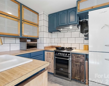 20618 Cornelius Court - Photo Thumbnail 11