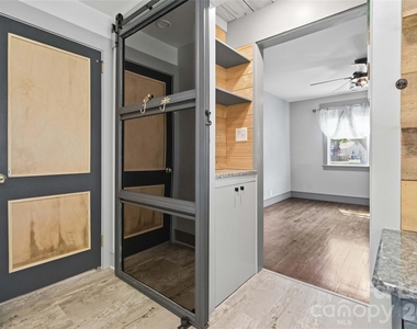 20618 Cornelius Court - Photo Thumbnail 13