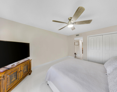 4261 W Palm Aire Drive - Photo Thumbnail 28