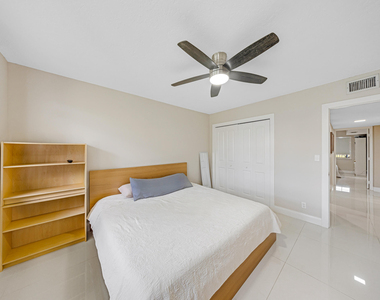4261 W Palm Aire Drive - Photo Thumbnail 25