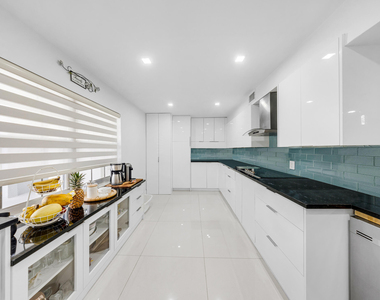 4261 W Palm Aire Drive - Photo Thumbnail 1
