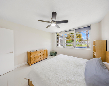 4261 W Palm Aire Drive - Photo Thumbnail 24