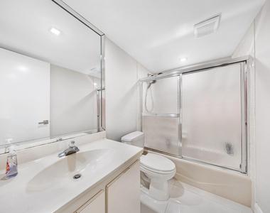 4261 W Palm Aire Drive - Photo Thumbnail 21