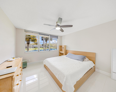 4261 W Palm Aire Drive - Photo Thumbnail 23