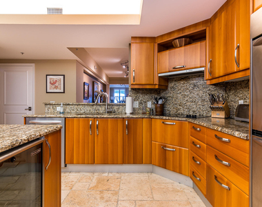2051 Se 3rd Street - Photo Thumbnail 9