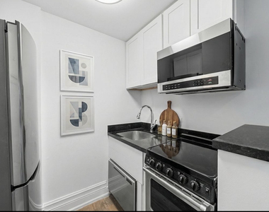 240 West 73rd Street - Photo Thumbnail 4