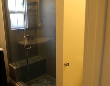 1323 N Cherokee Avenue - Photo Thumbnail 13