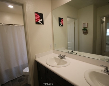30346 Village Knoll Drive - Photo Thumbnail 10