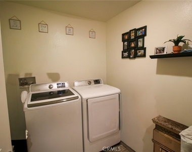 30346 Village Knoll Drive - Photo Thumbnail 12