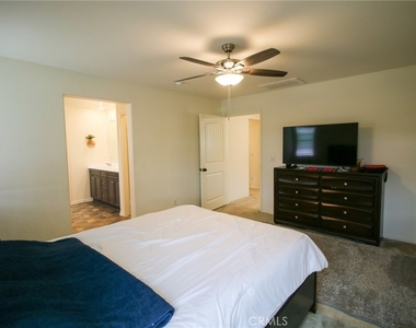 30346 Village Knoll Drive - Photo Thumbnail 7