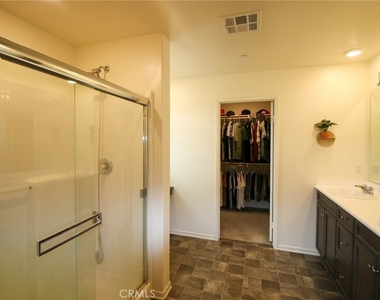 30346 Village Knoll Drive - Photo Thumbnail 8