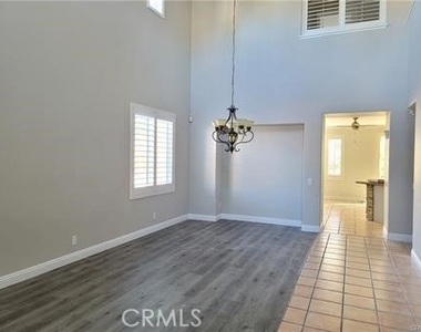 31361 Congressional - Photo Thumbnail 2