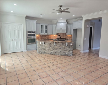 31361 Congressional - Photo Thumbnail 3