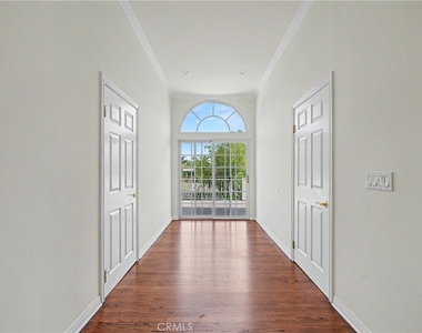 24060 Hatteras Street - Photo Thumbnail 33