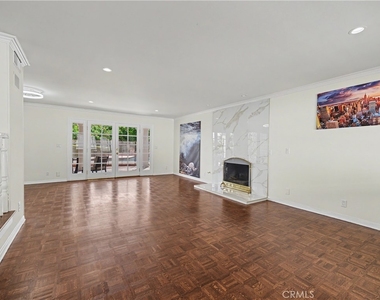 24060 Hatteras Street - Photo Thumbnail 4