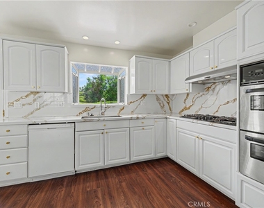 24060 Hatteras Street - Photo Thumbnail 19