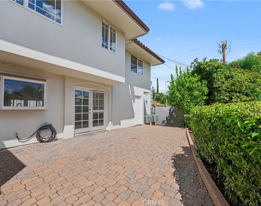 24060 Hatteras Street - Photo Thumbnail 45