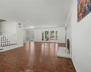24060 Hatteras Street - Photo Thumbnail 5