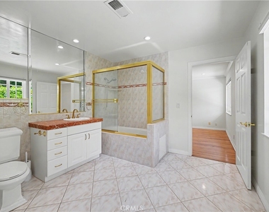 24060 Hatteras Street - Photo Thumbnail 31