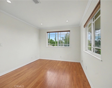 24060 Hatteras Street - Photo Thumbnail 38