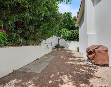 24060 Hatteras Street - Photo Thumbnail 44