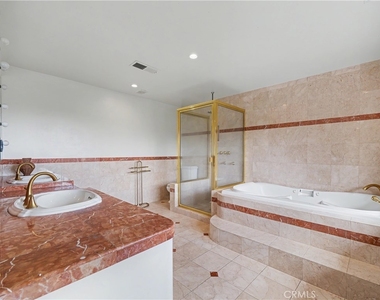 24060 Hatteras Street - Photo Thumbnail 27