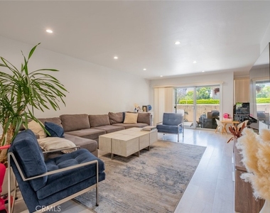 4487 Colbath Avenue - Photo Thumbnail 2