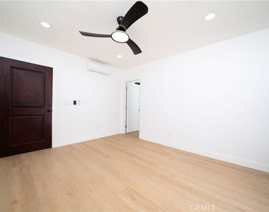 1048 Cedar - Photo Thumbnail 1