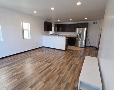 14537 Archwood - Photo Thumbnail 3