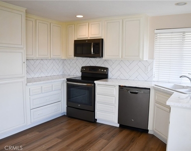 2337 E Skyline Drive - Photo Thumbnail 20