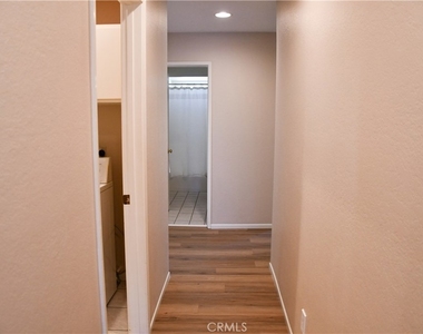 2337 E Skyline Drive - Photo Thumbnail 30