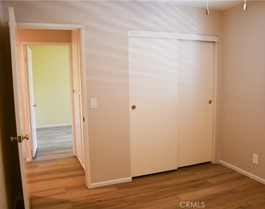2337 E Skyline Drive - Photo Thumbnail 36