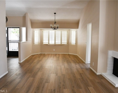 2337 E Skyline Drive - Photo Thumbnail 12