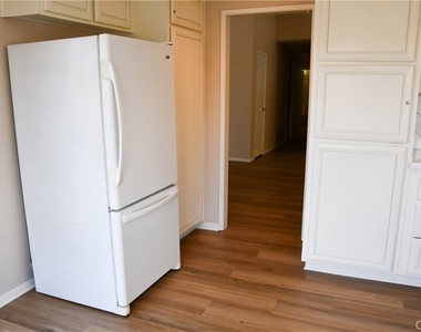 2337 E Skyline Drive - Photo Thumbnail 27