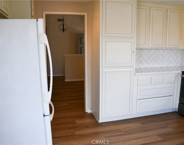 2337 E Skyline Drive - Photo Thumbnail 21