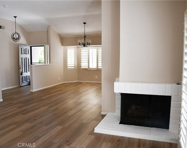 2337 E Skyline Drive - Photo Thumbnail 16