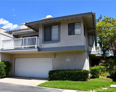 2337 E Skyline Drive - Photo Thumbnail 1