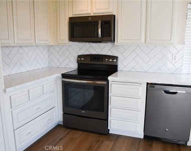 2337 E Skyline Drive - Photo Thumbnail 19