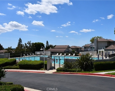2337 E Skyline Drive - Photo Thumbnail 61