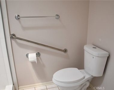 2337 E Skyline Drive - Photo Thumbnail 54